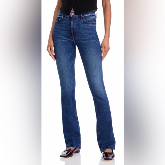 ⭐️ MOTHER High Waisted Runaway Jeans in
Start Your Engines 30 - Picture 15 of 15